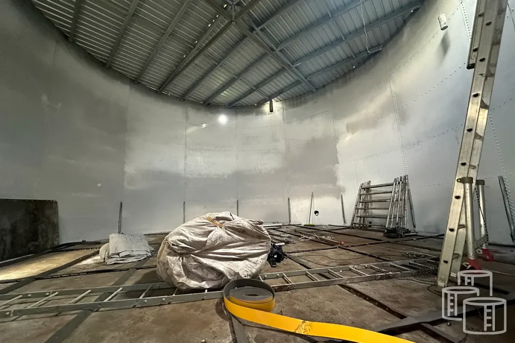 Concrete water tank refurbishment with new internal lining installation